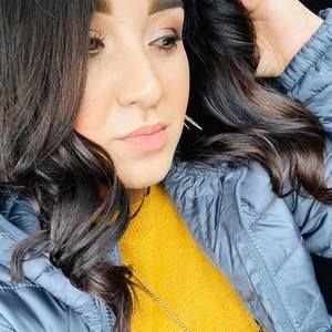 Meet your Posher, Adriana